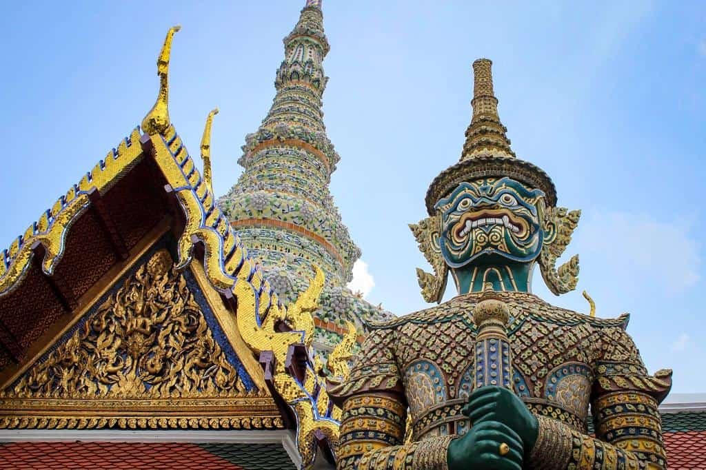 grand palace opening times