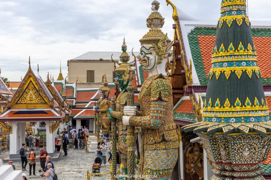 Dress Code for the Grand Palace