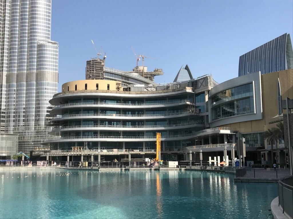 dubai mall art